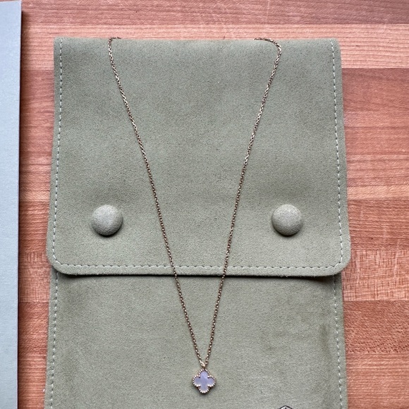 Van Cleef Sweet Alhambra - Mother of Pearl - Picture 1 of 7